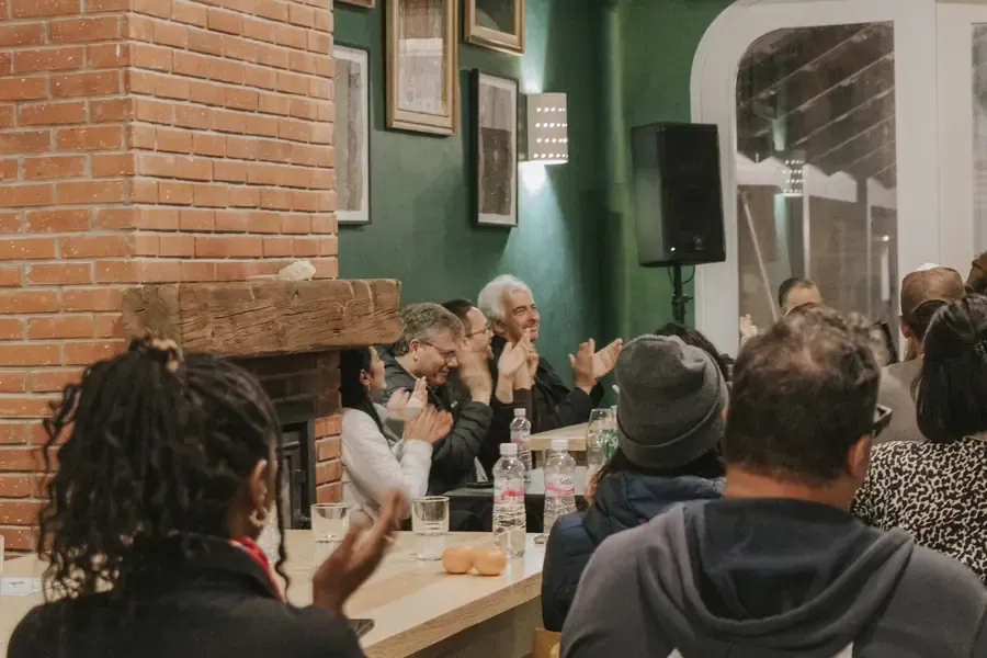 الإقامة والخدمات اللوجستية