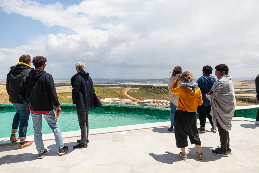 230516_Somewhere_Places_LAB_img_017_tbp